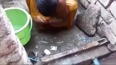 Desi bath video of a village teen