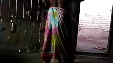 Desi aunty changing hot panty