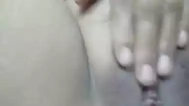 Bhabi masturbating