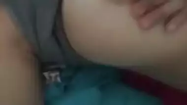 Desi girl show her boobs nipple