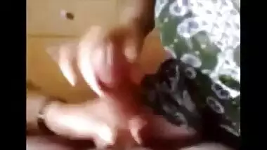 Delhi Housewife Giving Her Devar Nice Handjob