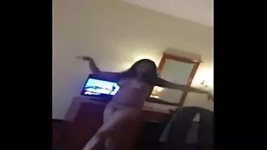 Desi porn video of college girl nude dance in private party