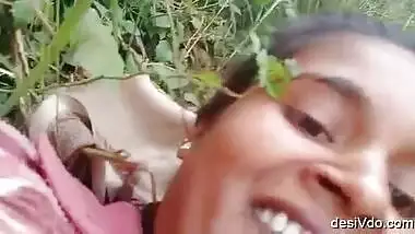 Desi Aunty fucking in outdoor