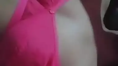 Sexy Paki Girl Showing