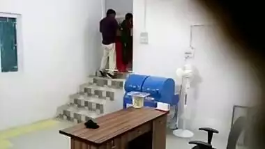 प्रिन्सिपल ने कमरे मे टीचर की गॅंड मारी