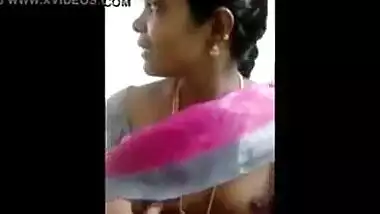 Tamil Aunty Showing Boobs To Landlord