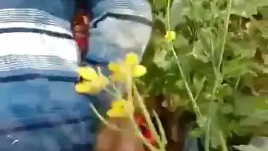 Villlage couple caught Fucking in sarso ka khet