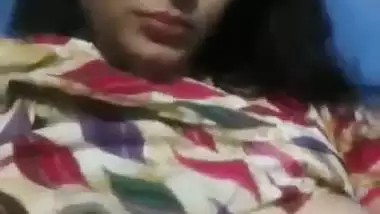 Indian girlfriend topless selfie viral big boobs