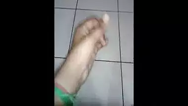 Tamil Teen’s Pussy Fingering Video