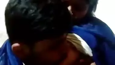 Delhi teen Desi sex video goes live on the net