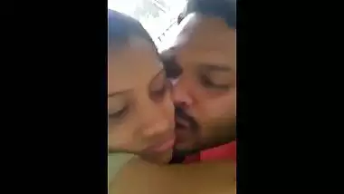 Mallu cheating wife enjoys carnal outdoor sex in car