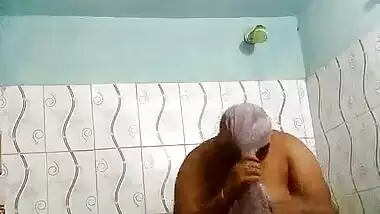 Desi bhabi bath video