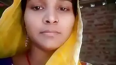 Desi village wife show her hot pussy