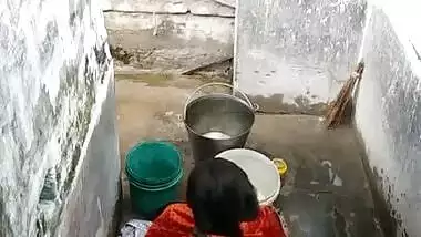 Desi cute girl bath video