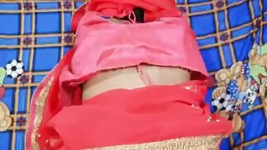 गाव की सेक्सी भाभी की गोरी बुर मारी