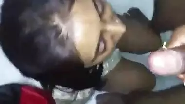 भूखी वाइफ अपने पति के लंड का सारा पानी पी गयी
