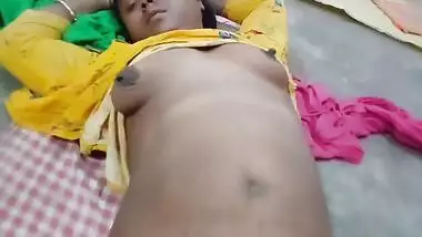 Desi Village Bhabhi Nude Video Record By Hubby