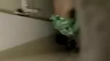 Desi Couple Caught Fucking in Toilet