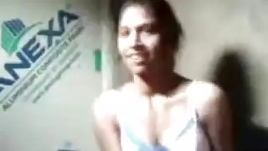 Desi cute Girl Showing clip