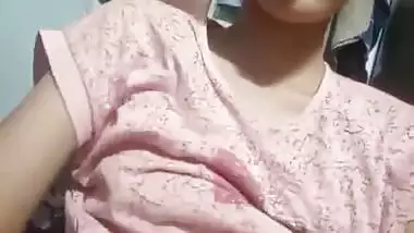 Cute Paki Babe Showing Boobs