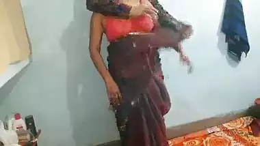 young my friend mom priya asking for sex