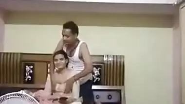 Desi couple fucking hotel