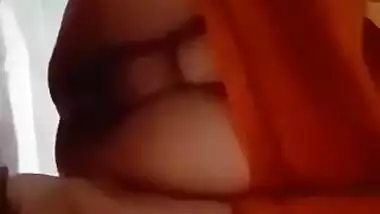 Beautiful Bangladeshi girl pissing