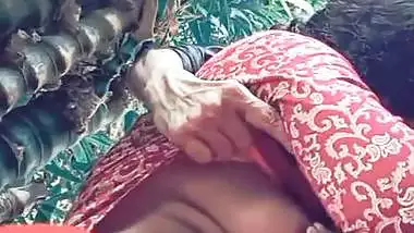 Indian lovers outdoor sex viral boob press