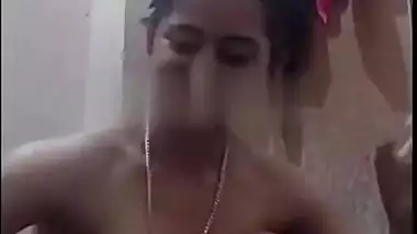 Cute Desi Girl Bathing