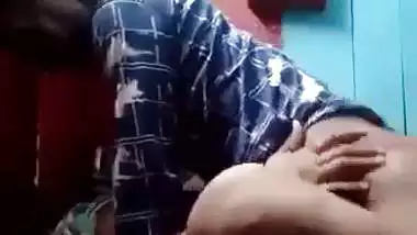 Desi sex video of a village guy fucking his Bhabhi