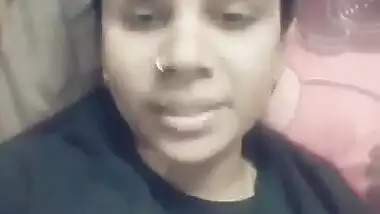 Cute Girl Showing For Bf With Hindi Talk Video