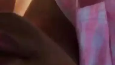 इंडियन ब्फ की मोटा लंड चुसाई खुले में
