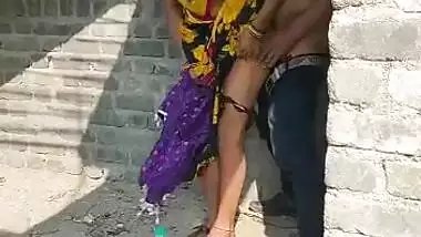 Desi aunty ducking outdoor with uncle