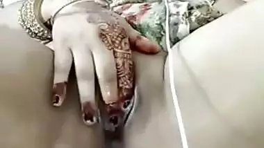 Angel priya mastabating in live