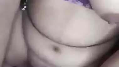 Horny Desi Girl Masturbating Vdo