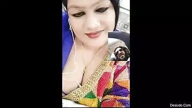 bangla aunty clevage show