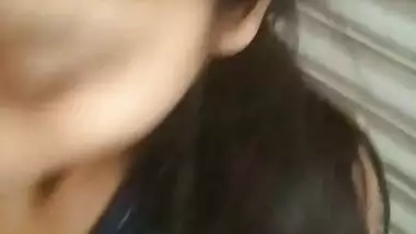 दूकान का शटर गिरा कर लड़की के मुँह में मुठ दिया