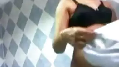 Desi girl Bathroom show