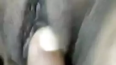 Horny Indian MILF allows man to spread XXX pussy lips and finger it