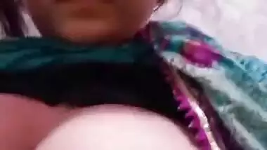 Beautiful Paki Wife Showing Boobs