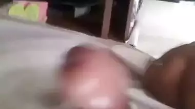 Bf video of a Maldivian slut sucking a dick in the office