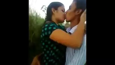 Desi village girl passionate outdoor kissing mms scandal