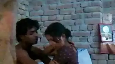 Spy young Tamil teen couple fuck in old barn. Caught Desi outdoor mms