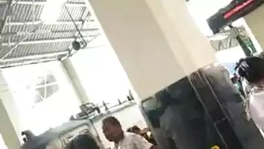 desi aunty showing sexy hip and navel in public - travel diaries