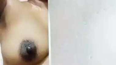 Swathi Naidu New Bathing Clips Part 1