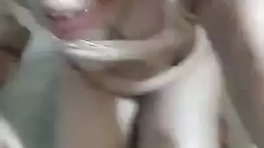 Beautiful Paki Girl Quick Sucking Cousin Brother Dick in Toilet