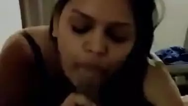 Sexy Indian Girl Sucking Dick