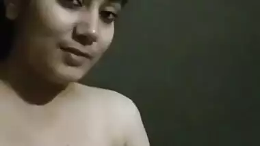 Chubby Punjabi girl drinking liquor topless on cam