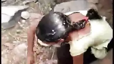 Desi cute fucking with her bf outdoor