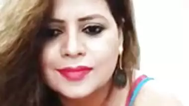 Sapna Live On Insta in Deep-neck Top